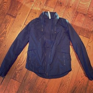 Lululemon size 6 Rain Jacket